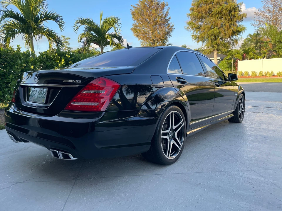 2011 Mercedes-Benz W221 S 63 & S 65 AMG - Image 16 of 31
