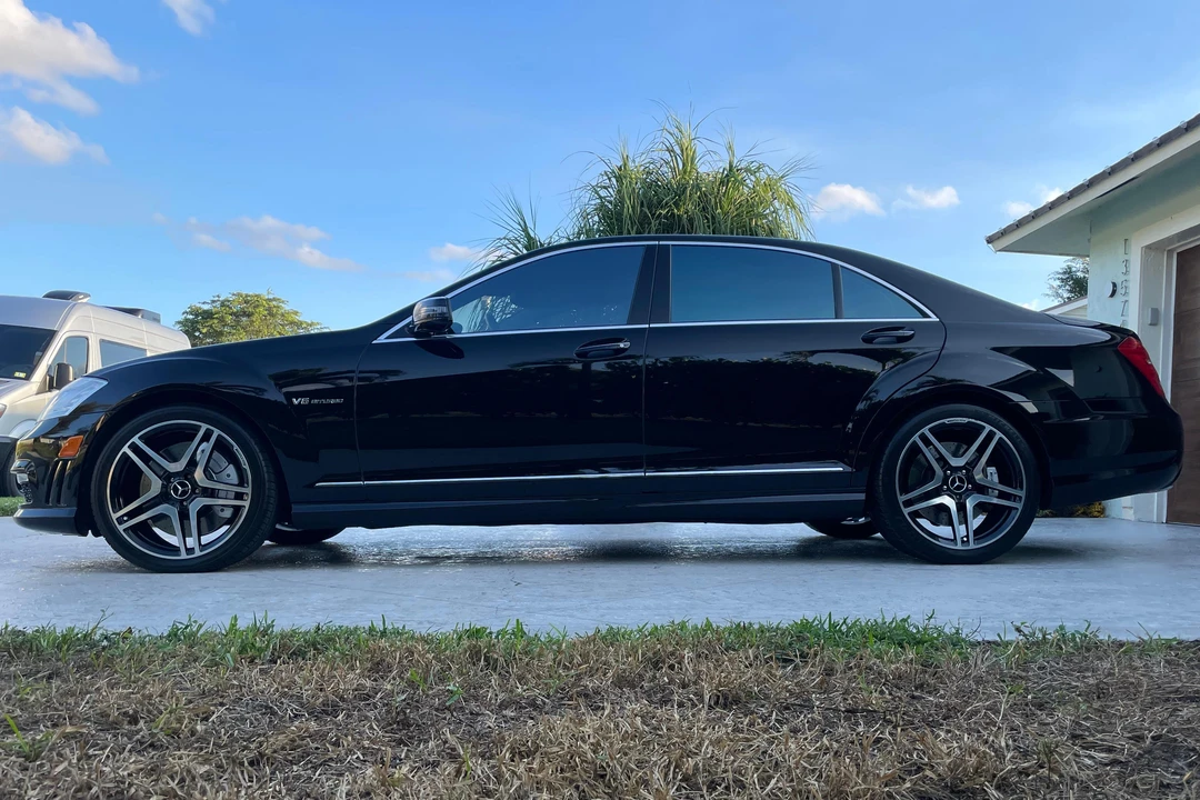 2011 Mercedes-Benz W221 S 63 & S 65 AMG - Image 9 of 31