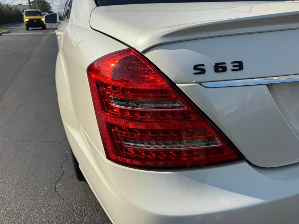 2011 Mercedes-Benz W221 S 63 & S 65 AMG - Image 17 of 31