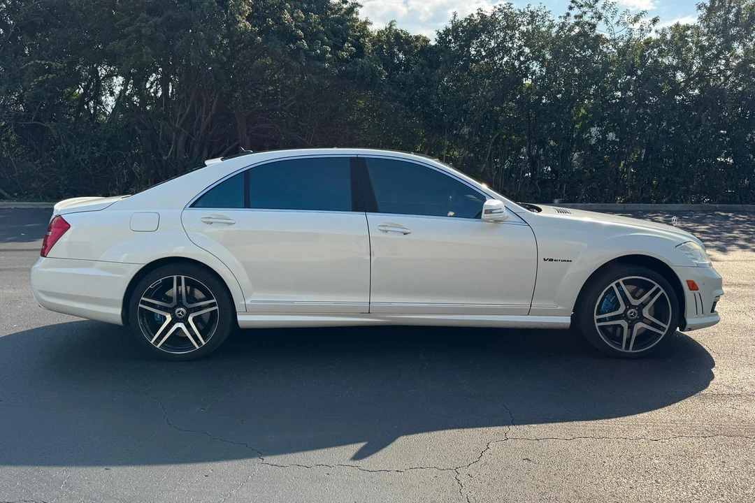 2011 Mercedes-Benz W221 S 63 & S 65 AMG - Image 3 of 31