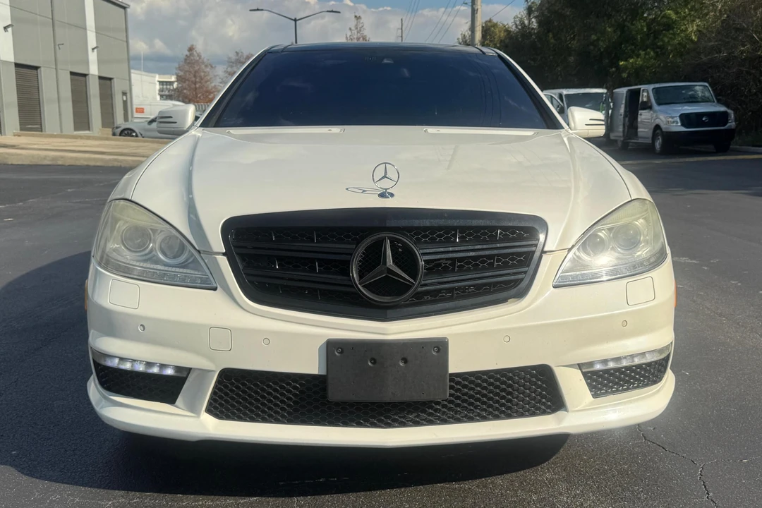 2011 Mercedes-Benz W221 S 63 & S 65 AMG - Image 2 of 31