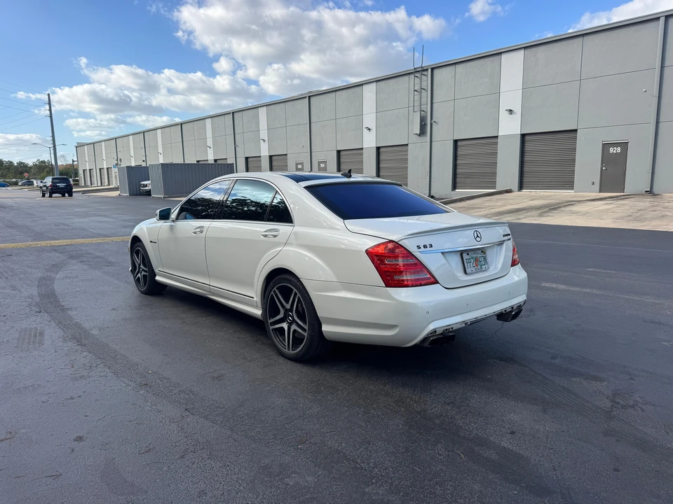 2011 Mercedes-Benz W221 S 63 & S 65 AMG - Image 9 of 31