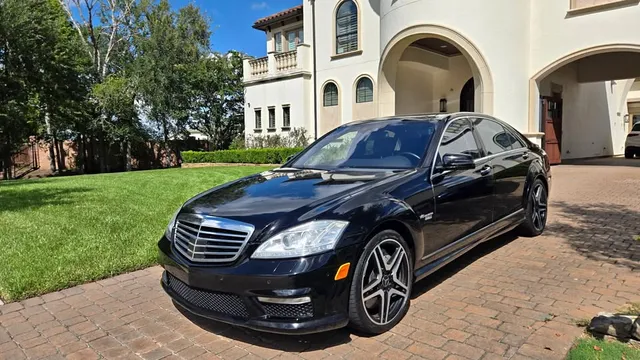 2011 Mercedes-Benz S63 AMG Renntech