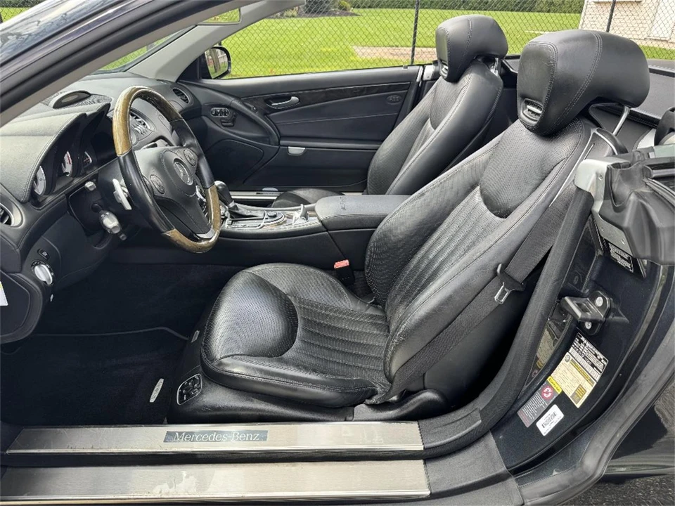 2011 Mercedes-Benz R230 SL-Class - Image 13 of 15