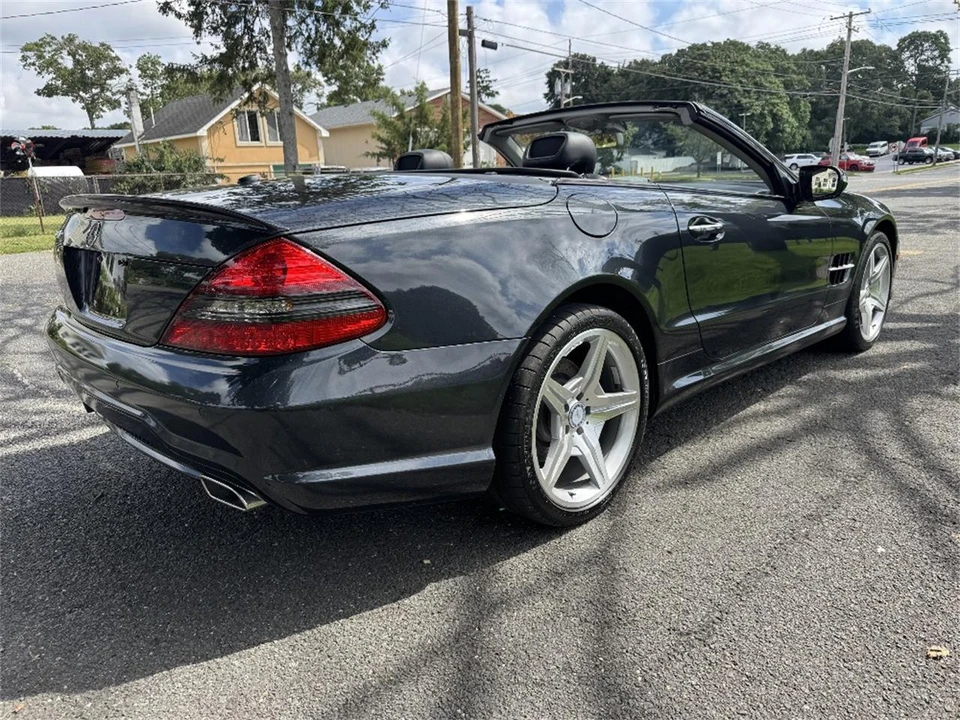 2011 Mercedes-Benz R230 SL-Class - Image 4 of 30