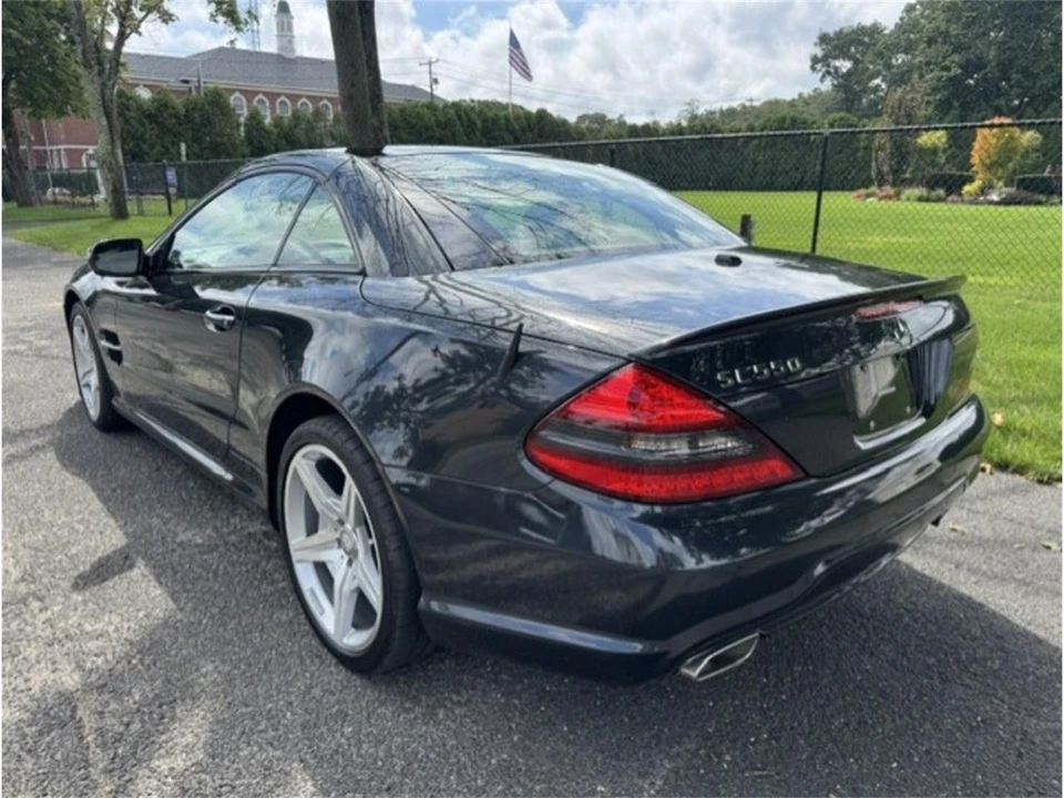 2011 Mercedes-Benz R230 SL-Class - Image 9 of 30