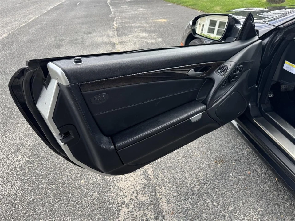 2011 Mercedes-Benz R230 SL-Class - Image 19 of 30