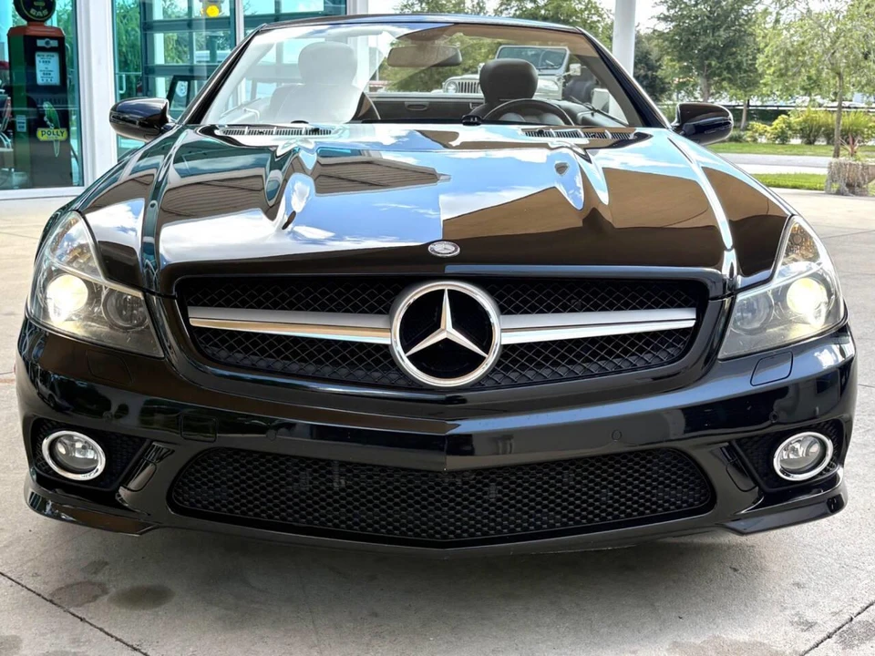 2011 Mercedes-Benz R230 SL-Class - Image 2 of 31
