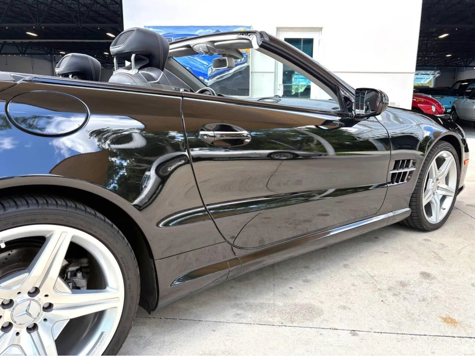 2011 Mercedes-Benz R230 SL-Class - Image 17 of 31