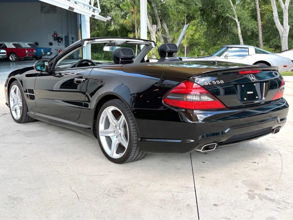 2011 Mercedes-Benz R230 SL-Class - Image 9 of 31