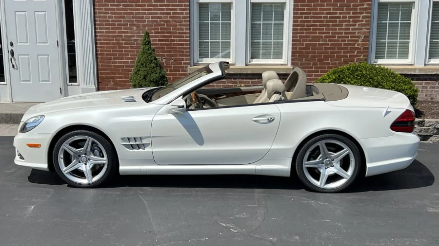 2011 Mercedes-Benz R230 SL-Class - Image 2 of 12