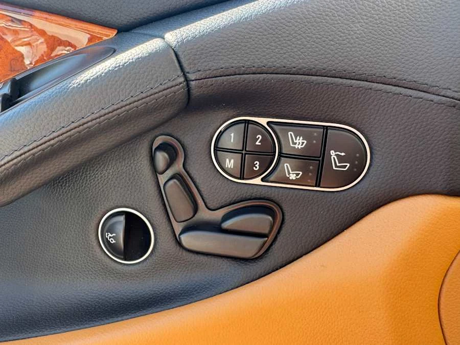 2011 Mercedes-Benz R230 SL-Class - Image 10 of 15