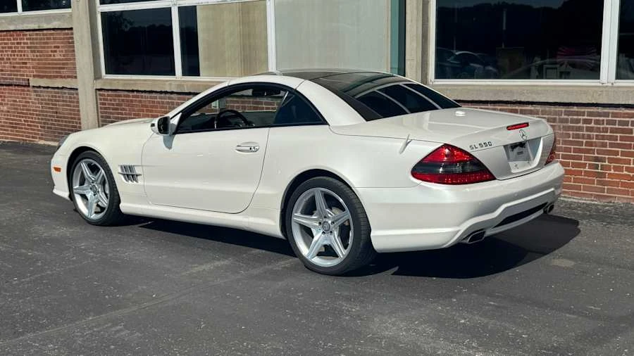 2011 Mercedes-Benz R230 SL-Class - Image 6 of 15