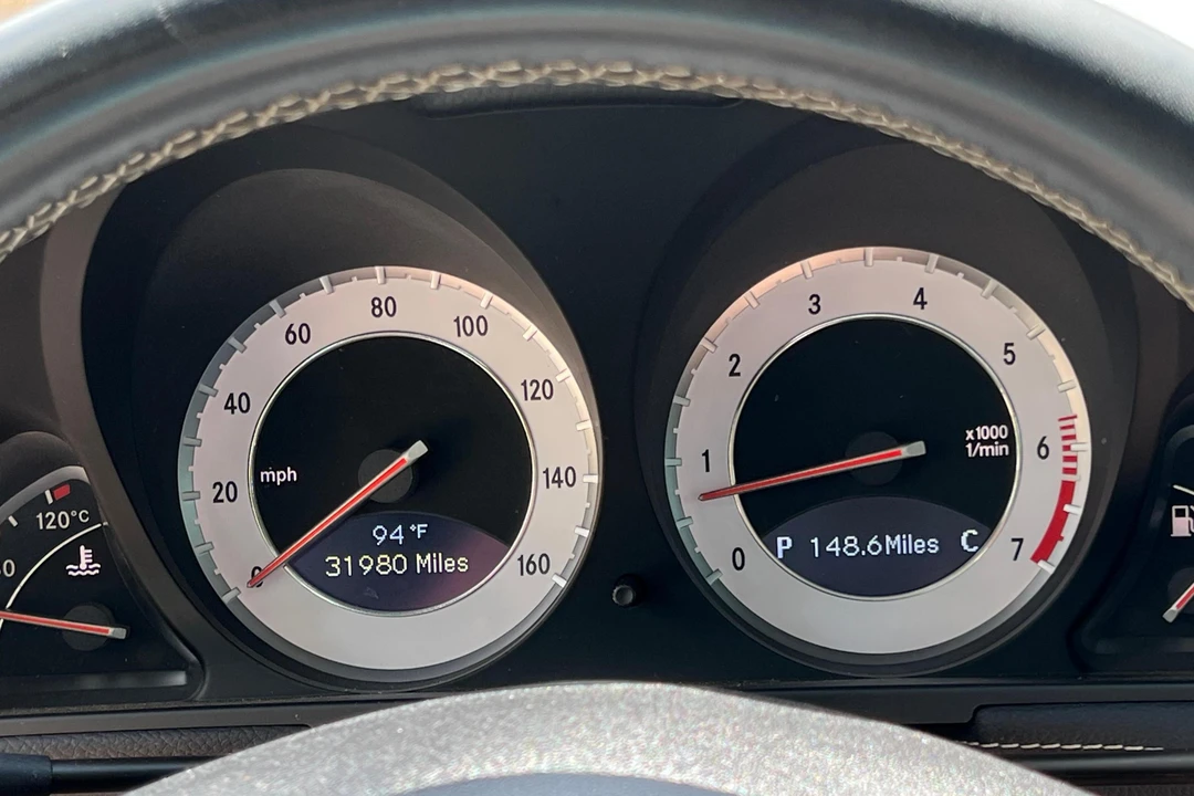 2011 Mercedes-Benz R230 SL-Class - Image 24 of 31