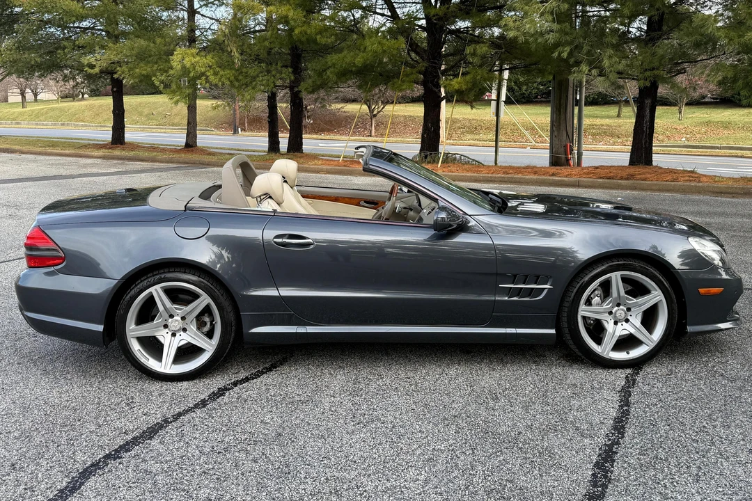 2011 Mercedes-Benz R230 SL-Class - Image 3 of 31