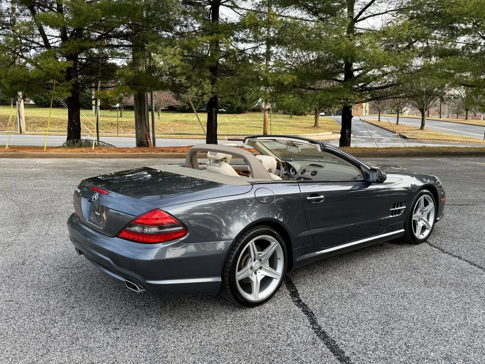 2011 Mercedes-Benz R230 SL-Class - Image 15 of 31