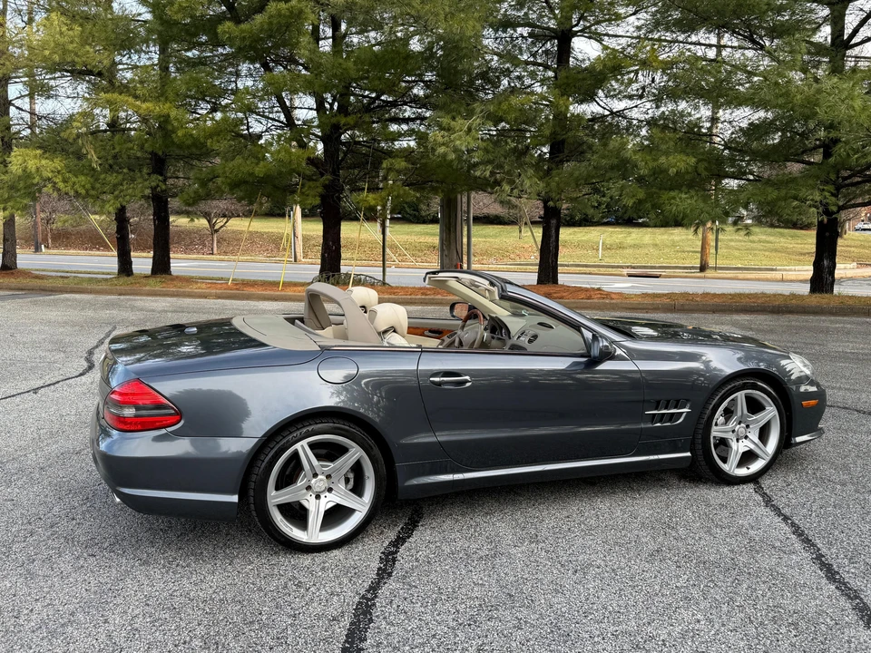 2011 Mercedes-Benz R230 SL-Class - Image 17 of 31