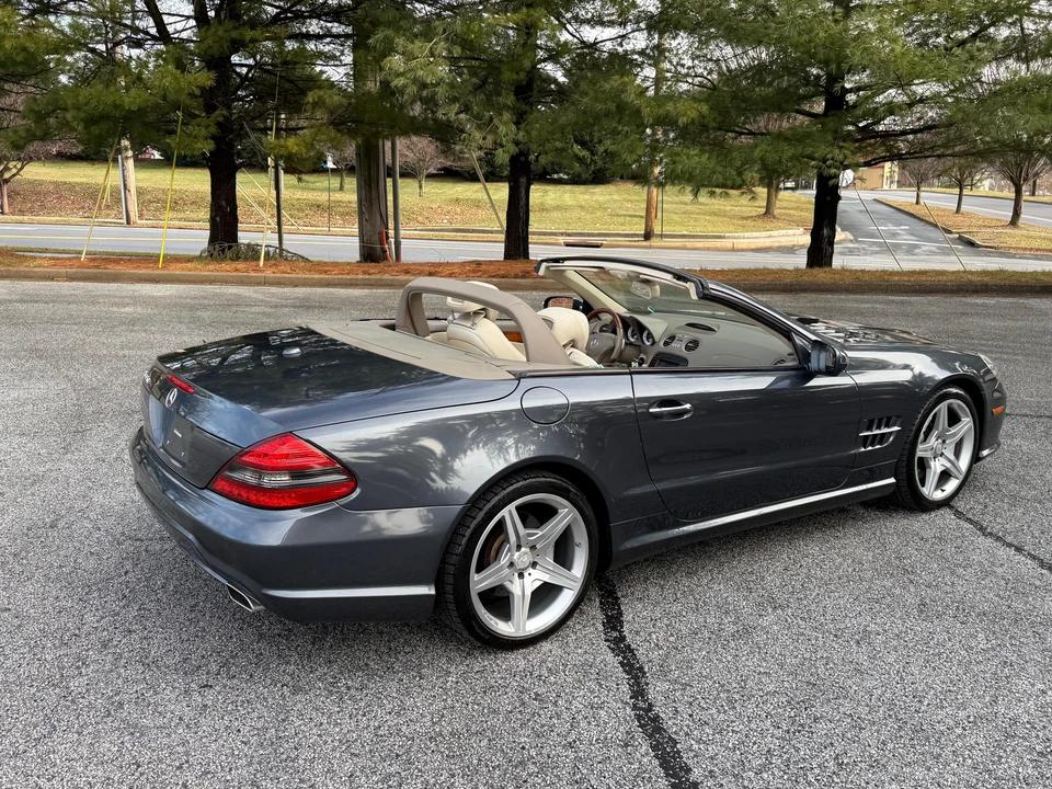 2011 Mercedes-Benz R230 SL-Class - Image 16 of 31