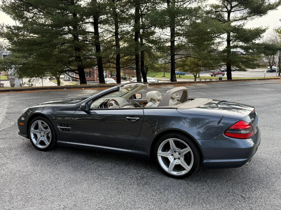 2011 Mercedes-Benz R230 SL-Class - Image 11 of 31
