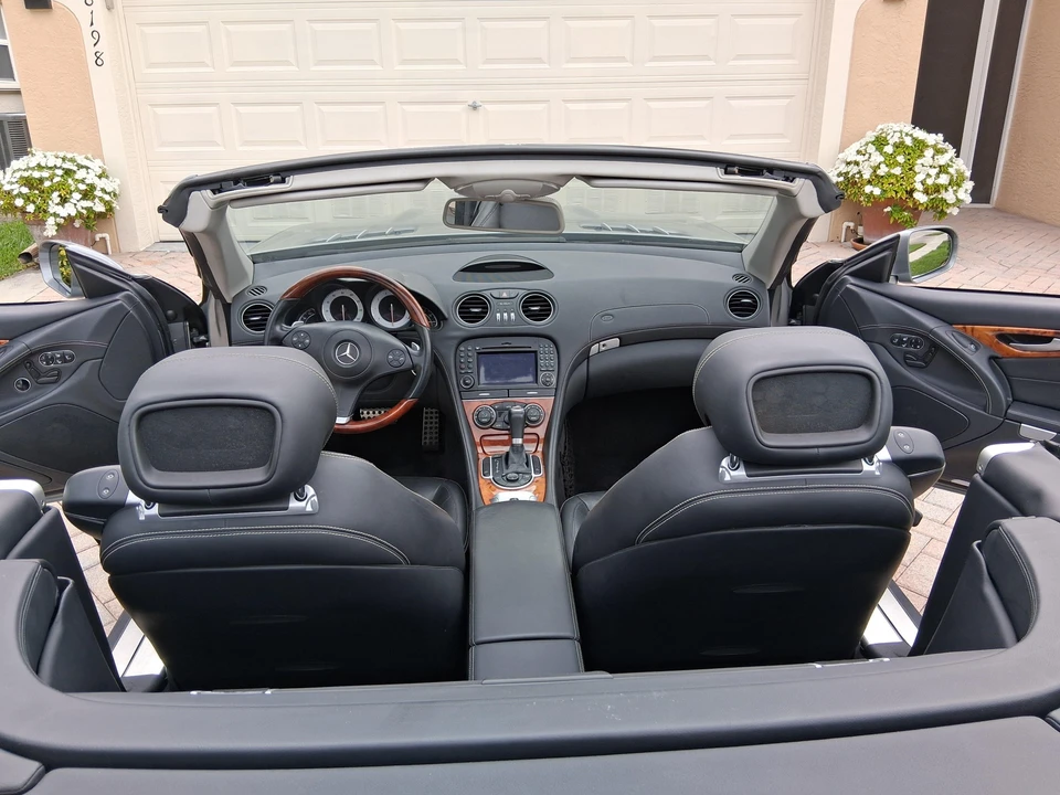 2011 Mercedes-Benz R230 SL-Class - Image 28 of 31