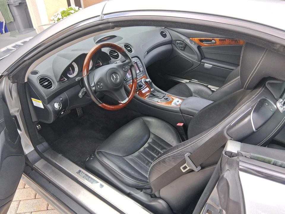 2011 Mercedes-Benz R230 SL-Class - Image 30 of 31