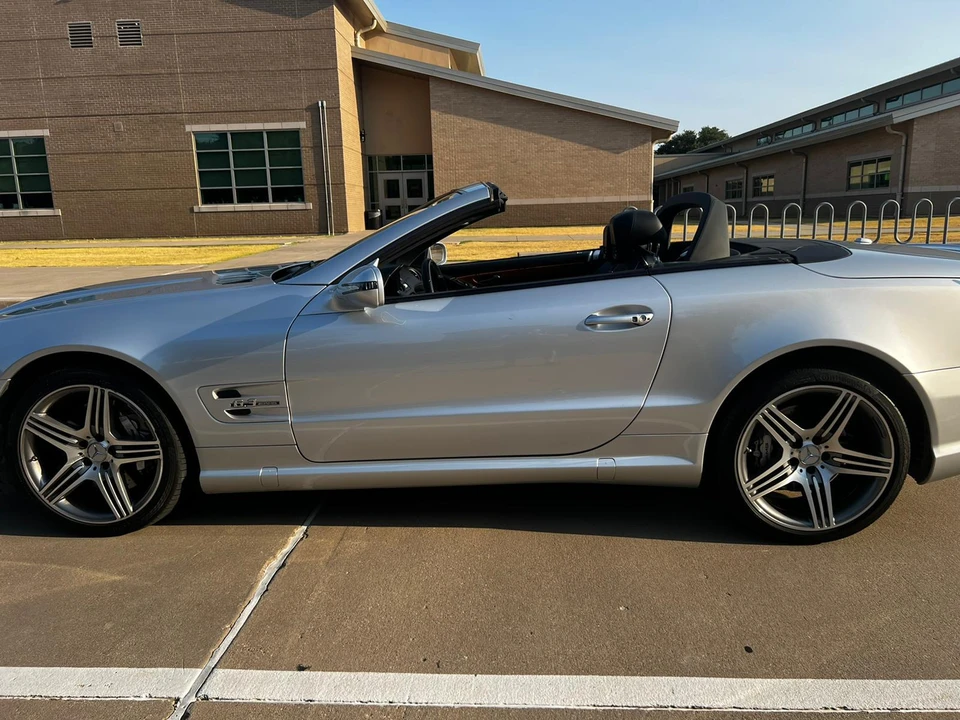 2011 Mercedes-Benz R230 SL 55 & SL 63 & SL 65 AMG - Image 10 of 31