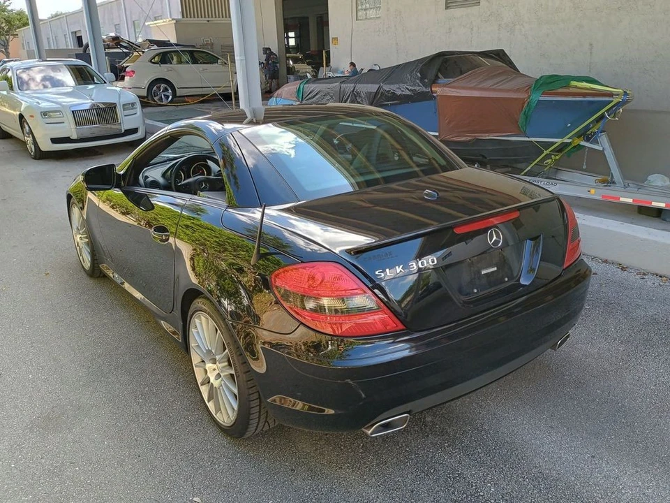 2011 Mercedes-Benz - Image 10 of 12