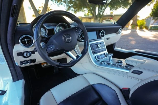 2011 Mercedes-Benz C197 SLS AMG - Image 5 of 7