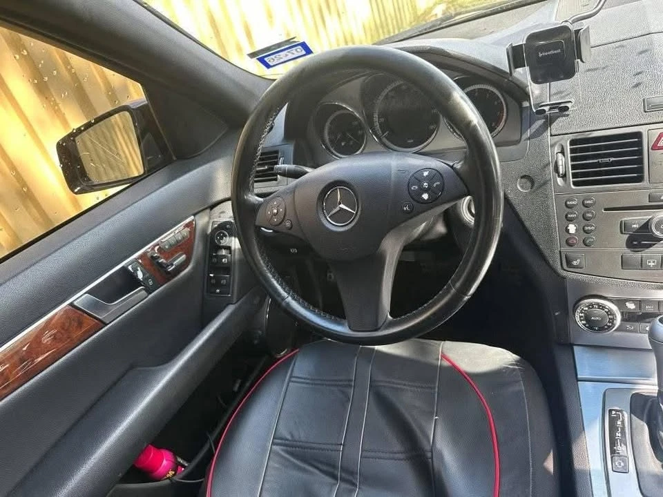 2011 Mercedes-Benz W204 C-Class - Image 3 of 8