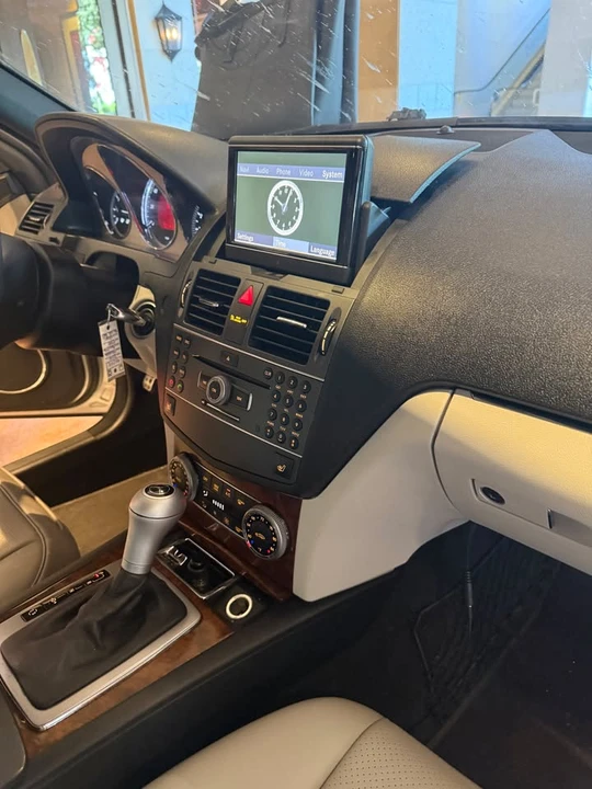 2011 Mercedes-Benz W204 C-Class - Image 2 of 12