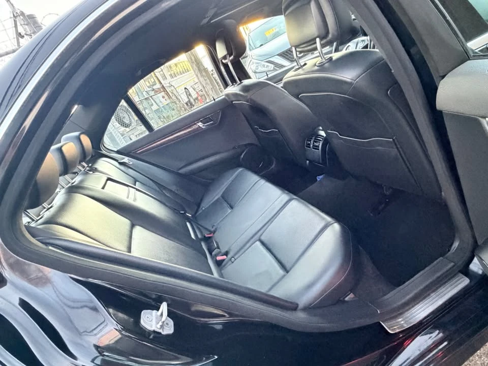 2011 Mercedes-Benz W204 C-Class - Image 12 of 17