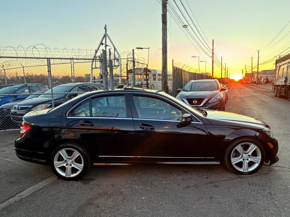 2011 Mercedes-Benz W204 C-Class - Image 7 of 17