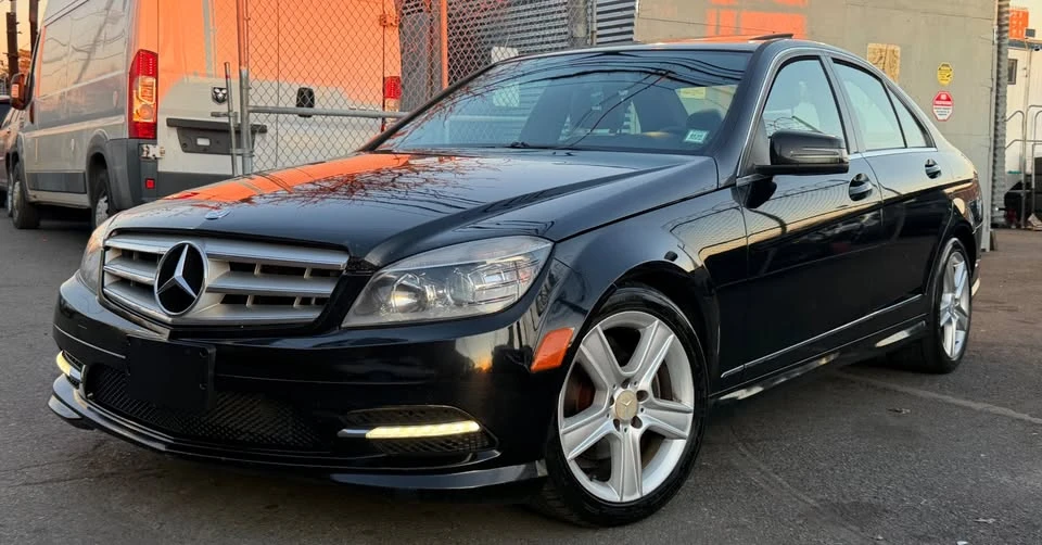 2011 Mercedes-Benz W204 C-Class - Image 2 of 17
