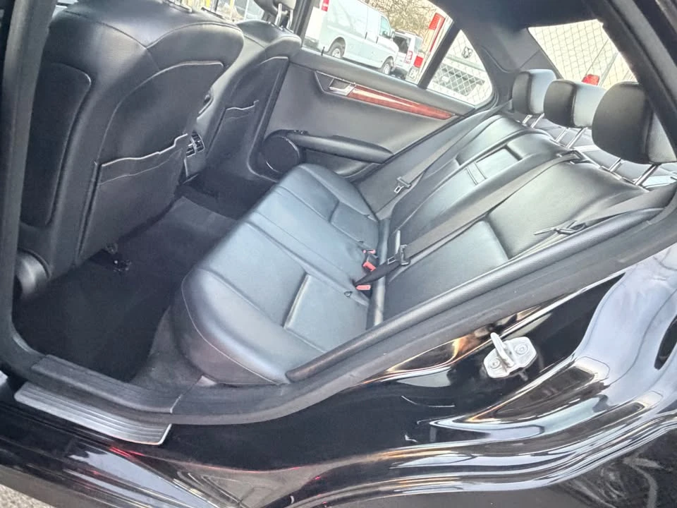 2011 Mercedes-Benz W204 C-Class - Image 15 of 17