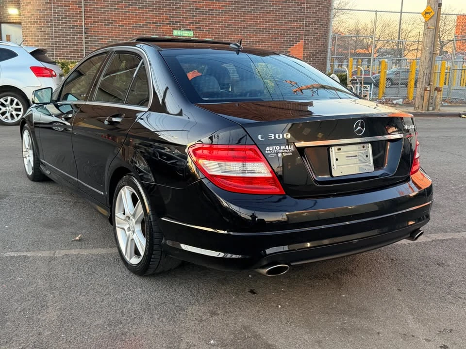 2011 Mercedes-Benz W204 C-Class - Image 5 of 17