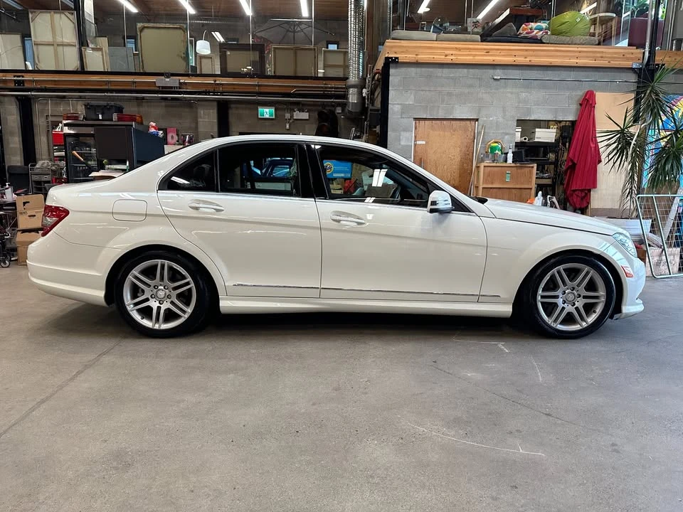 2011 Mercedes-Benz W204 C-Class - Image 14 of 19