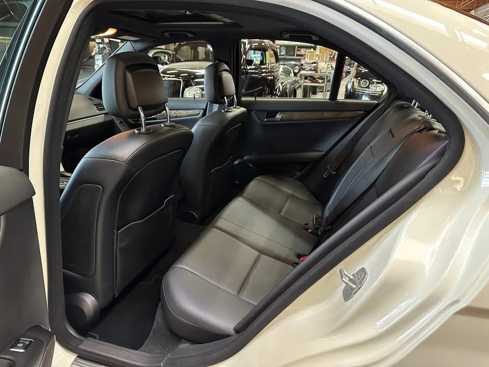 2011 Mercedes-Benz W204 C-Class - Image 10 of 19