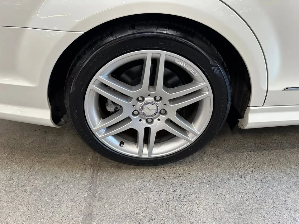 2011 Mercedes-Benz W204 C-Class - Image 16 of 19