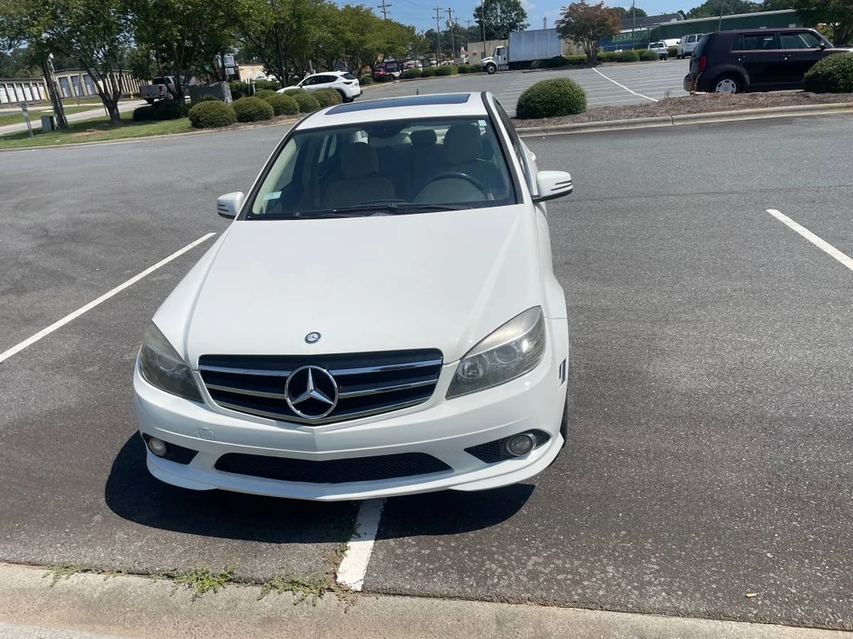 2011 Mercedes-Benz W204 C-Class - Image 11 of 16