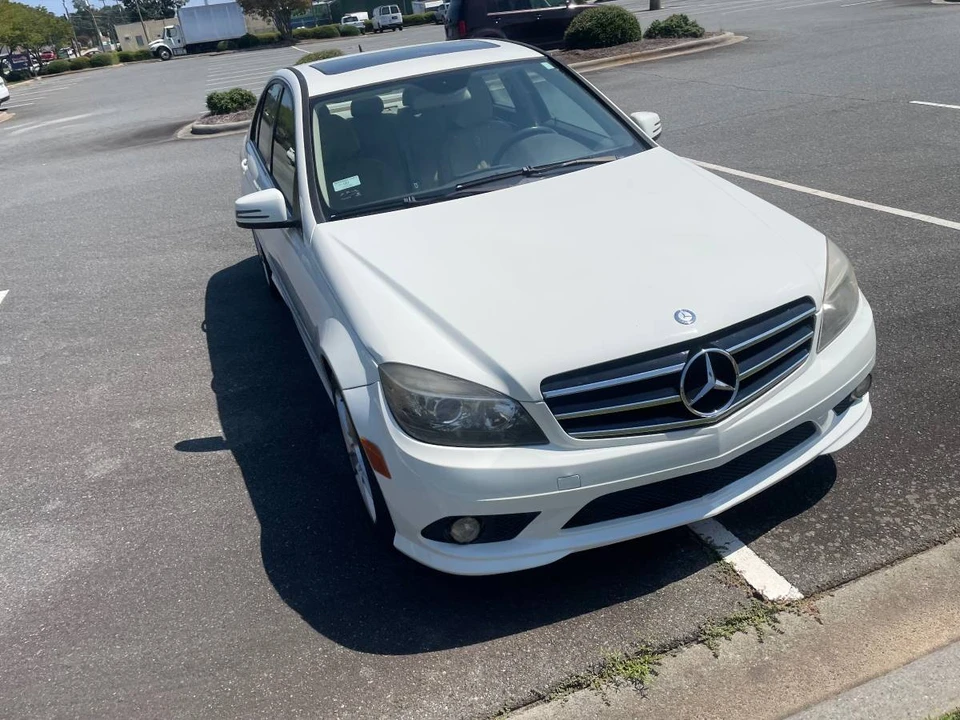 2011 Mercedes-Benz W204 C-Class - Image 3 of 16