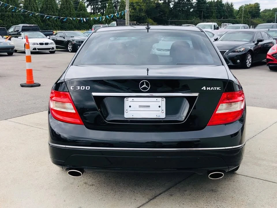 2011 Mercedes-Benz W204 C-Class - Image 3 of 19