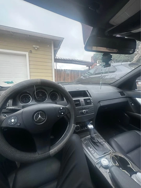 2011 Mercedes-Benz W204 C-Class - Image 6 of 7