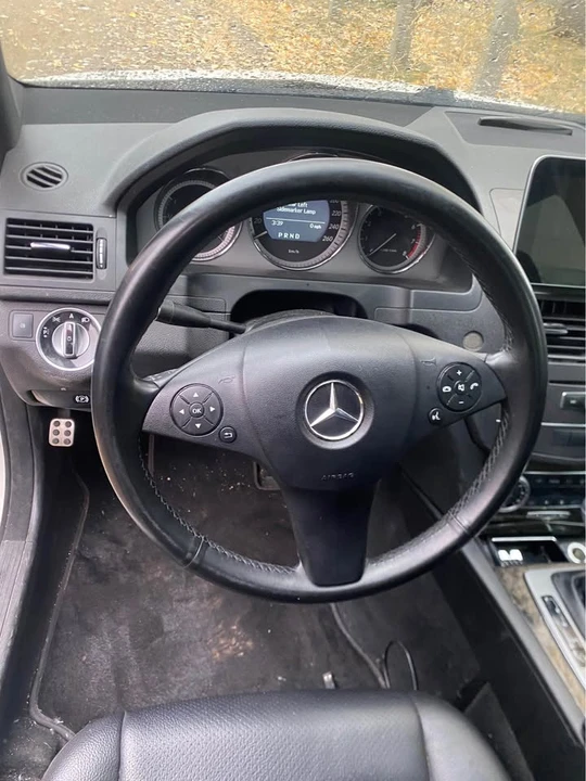 2011 Mercedes-Benz W204 C-Class - Image 6 of 11