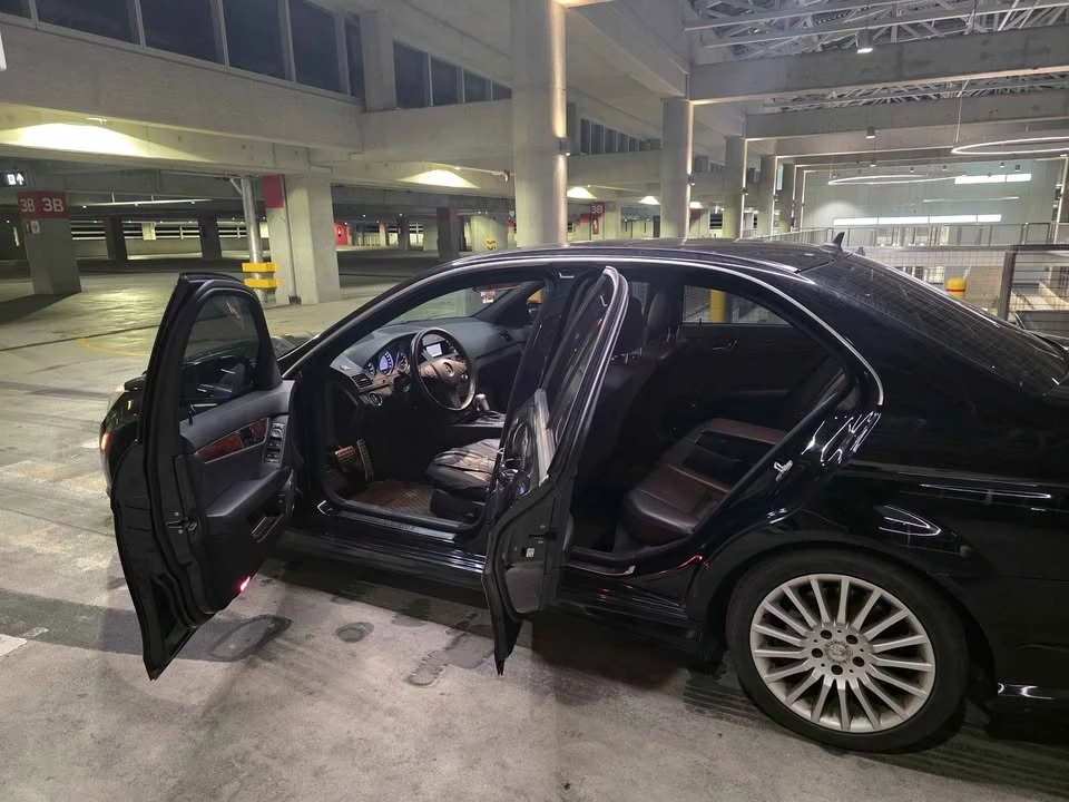 2011 Mercedes-Benz W204 C-Class - Image 9 of 13