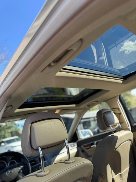 2011 Mercedes-Benz W204 C-Class - Image 13 of 17
