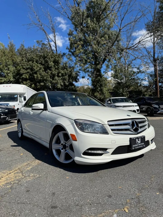 2011 Mercedes-Benz W204 C-Class - Image 2 of 17