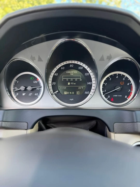 2011 Mercedes-Benz W204 C-Class - Image 8 of 17