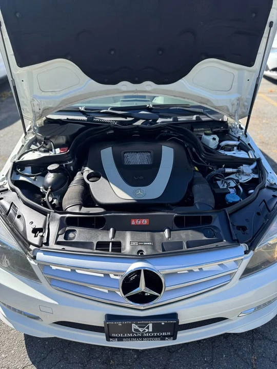 2011 Mercedes-Benz W204 C-Class - Image 3 of 17