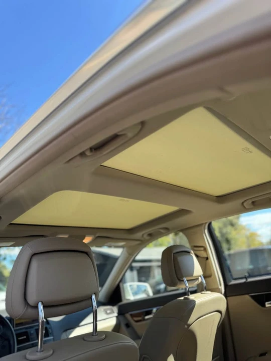 2011 Mercedes-Benz W204 C-Class - Image 12 of 17