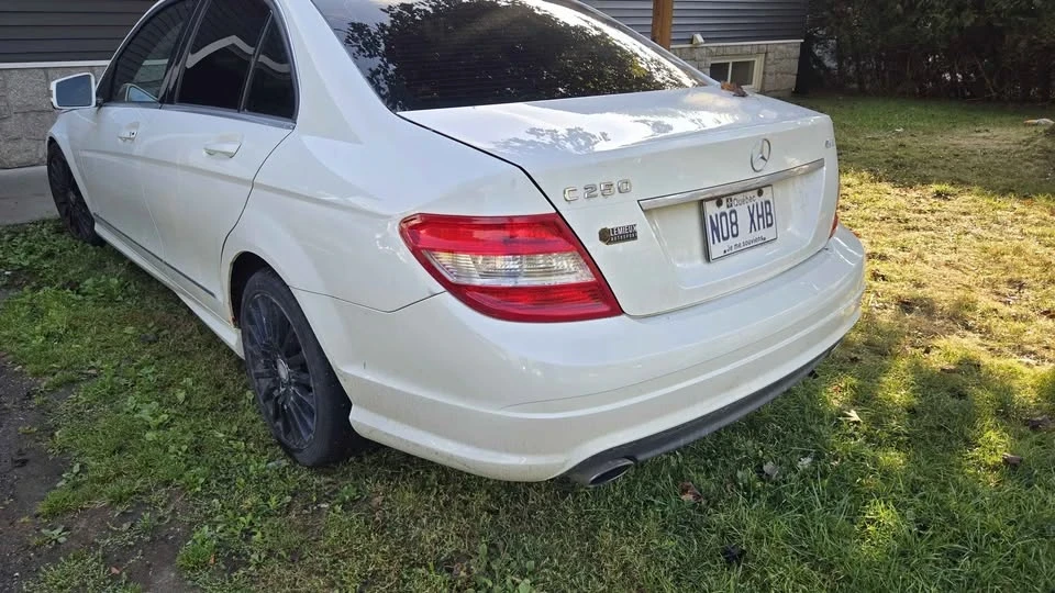 2011 Mercedes-Benz W204 C-Class - Image 4 of 8